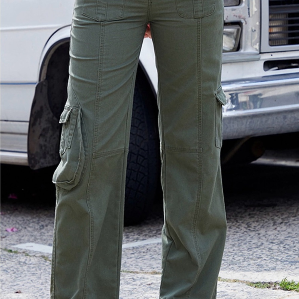 Brandy Melville Green Kim Cargo Pants - Picture 5 of 6